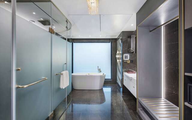 Radisson Blu Hotel & Suites GRT Chennai