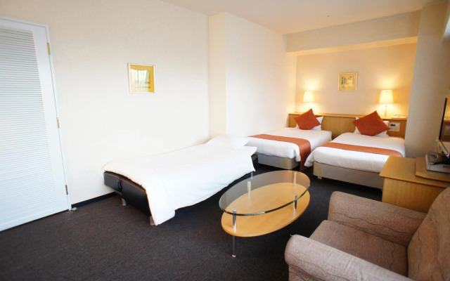 Hiyori Hotel Osaka Suminoekoen Station