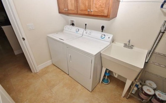 Oceanwalk 17-603 Apartment 3