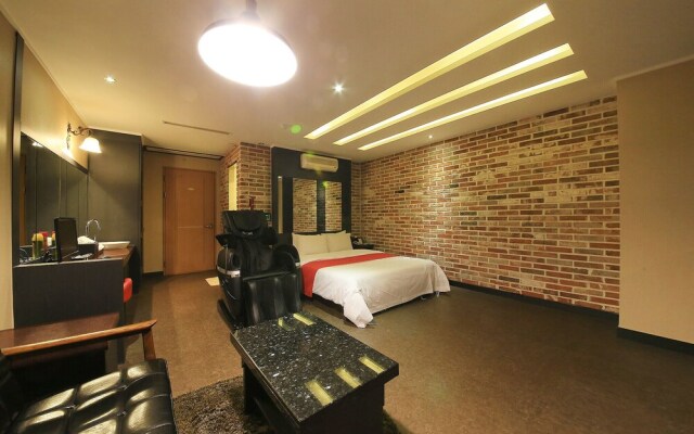 Hwagok Carlton Hotel