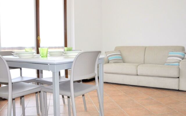 A Cozy Lakeside Home in Lazise