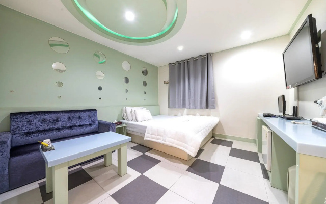 S Motel