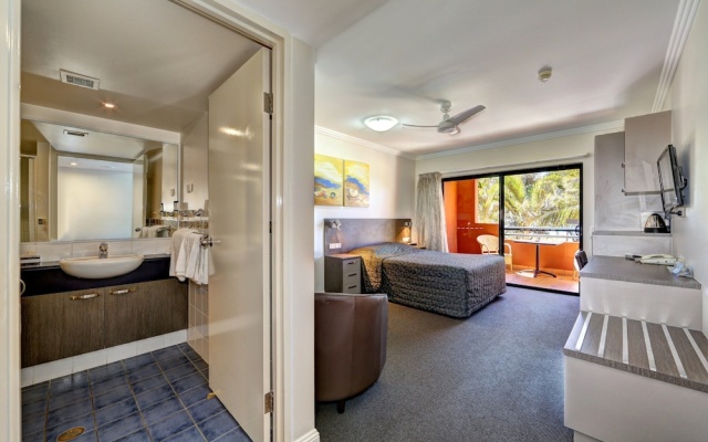 Kacys Bargara Beach Motel – Guest Rooms – Bargara