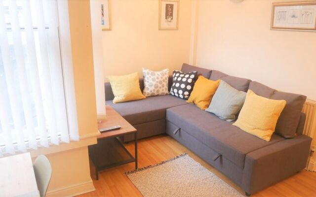 New Sleek 1Bd Flat Super Central Liverpool City