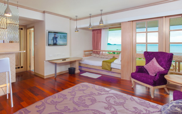 Diamond Cliff Resort & Spa, Patong Beach