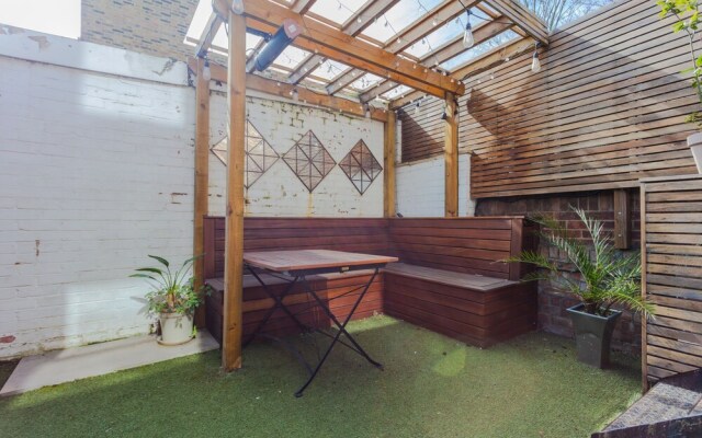 Newly Refurbished 4 Bedroom House in East London
