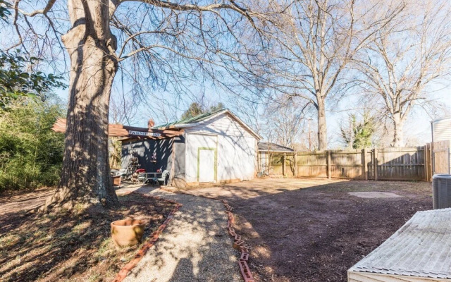 Cumberland Ave - 202