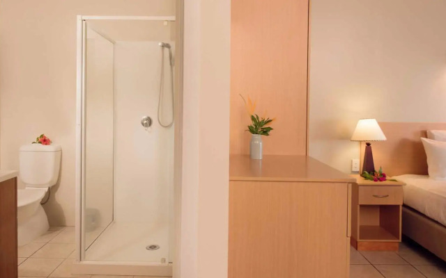 Moana Sands Beachfront Hotel