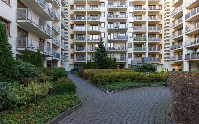 Apartment for Four in Warsaw by Renters