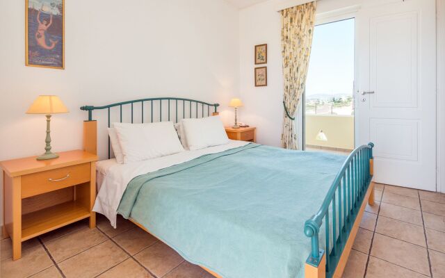 Villas in Sounio
