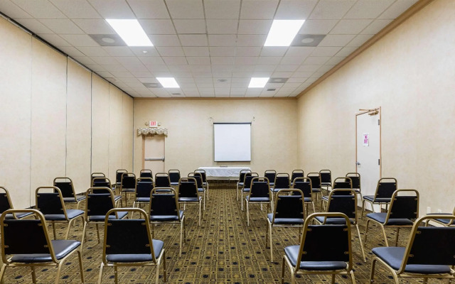 Quality Inn & Suites Coldwater near I-69