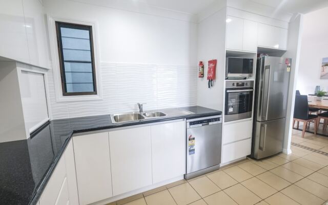 Absolute Airlie - Airlie Beach