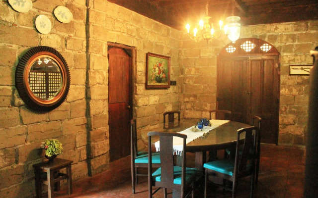Paradores Del Castillo