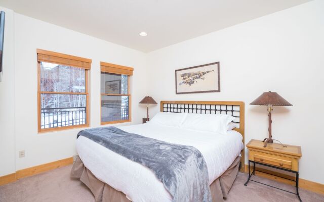 Bear Creek Lodge