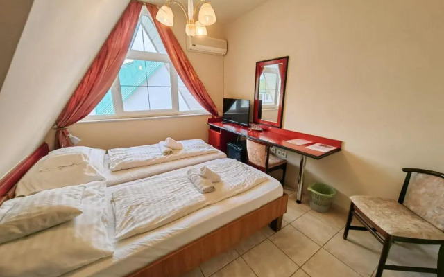 Hotel Nóra