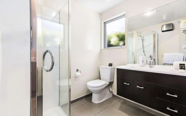 Quality Suites Amore