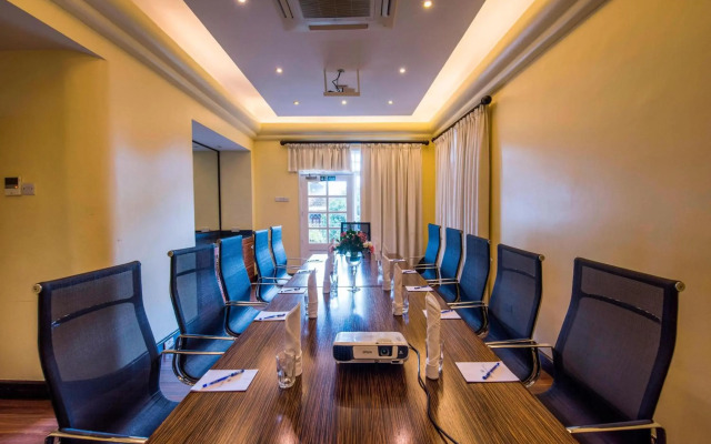 Protea Hotel by Marriott Dar es Salaam Courtyard