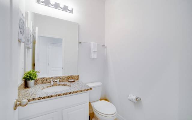 5 Bdrm Solterra New Home