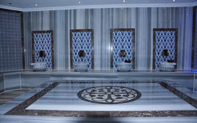 Winter City Hotel