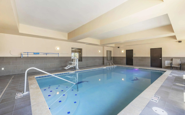 Best Western Plus Tupelo Inn & Suites