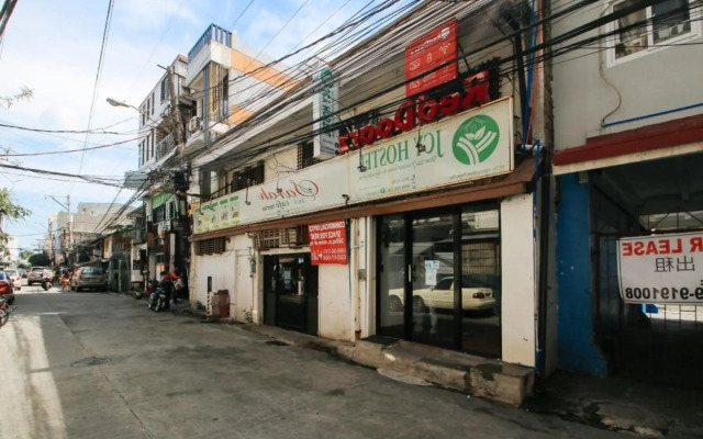 RedDoorz near OWWA Pasay