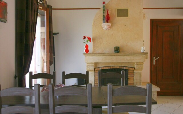 Welcoming Holiday Home with Private Pool in Cereste