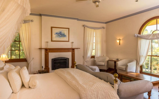 Victoria's at Ewingsdale