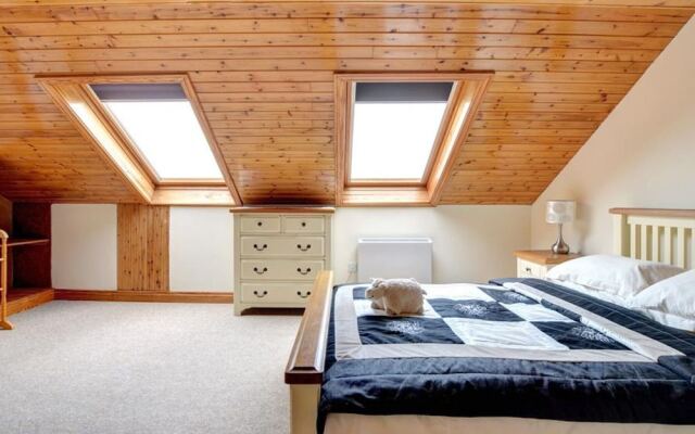 Modern Holiday Home in Moelfre Near Beach
