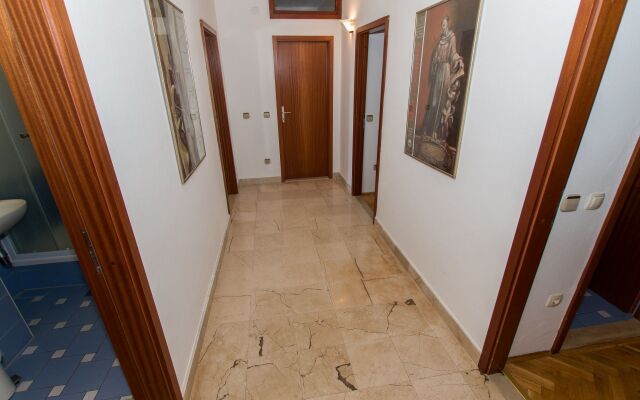 Apartment Prgo - spacious with view & parking: A1  2.kat Makarska, Riviera Makarska