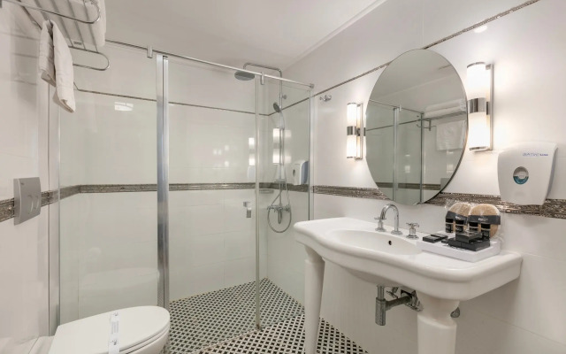 Reo Hotel & Spa