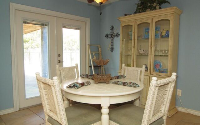 Cyndy s Beach House TS528