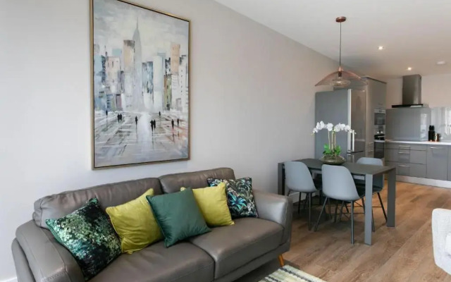 Custom House Apartments