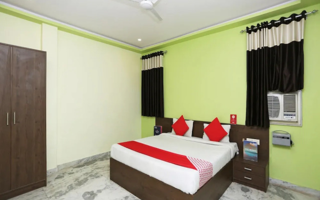 OYO 27686 Hotel Chandra Garden