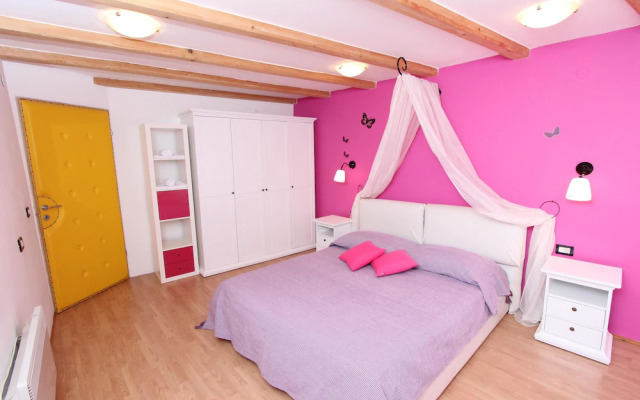 Apartment Midea