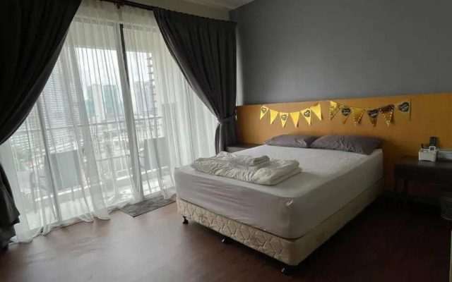 Private Jacuzzi Staycation at KL City 1014