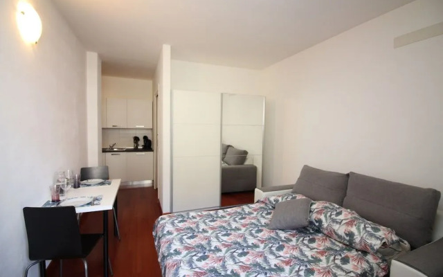 Moonlight - 150m From the Lake