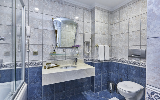 Seres Hotel Old City