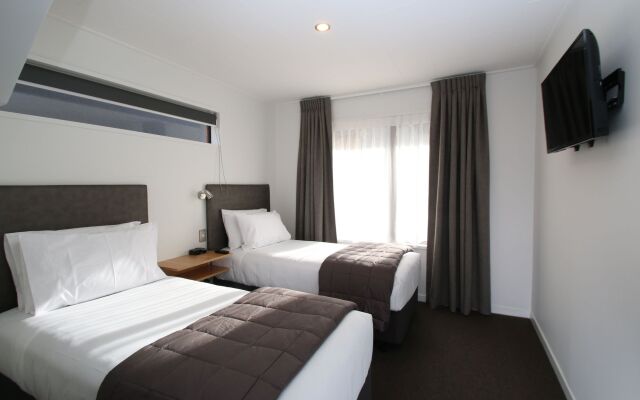 Dunedin Motel and Villas
