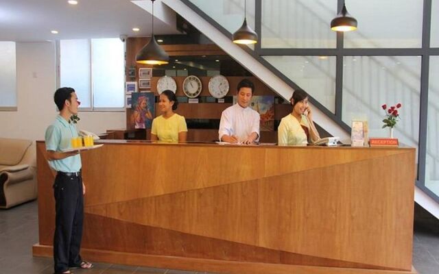 Star Max Hotel