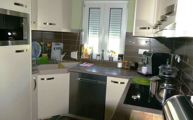 Home With Small Pool Near Athens, Easily Accessible by Public Transport