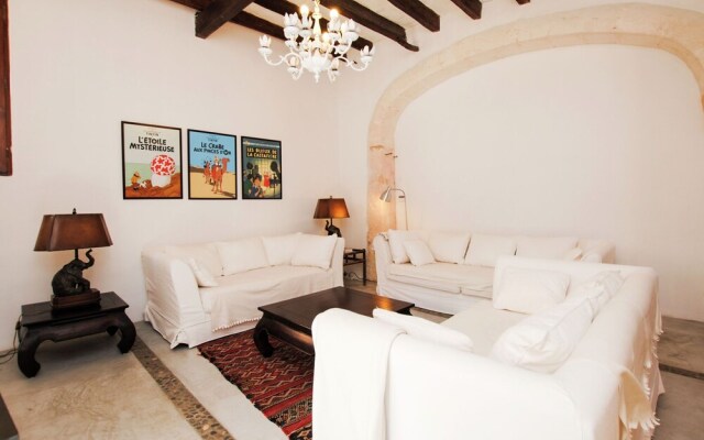 Great Romantic Village House in the Center of Felanitx and not far From the sea