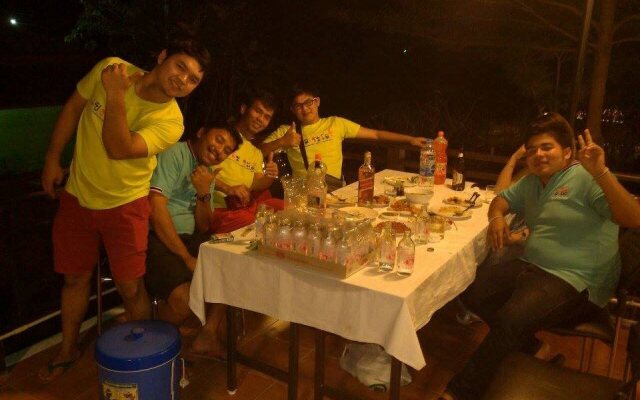 Payavee Vinery Resort