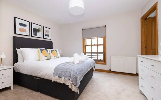 Bright&Cosy Flat near Scottish Gallery