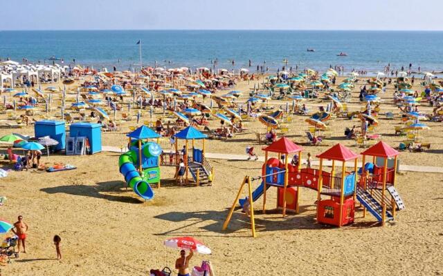 Comfortable Villa Close to the Beach