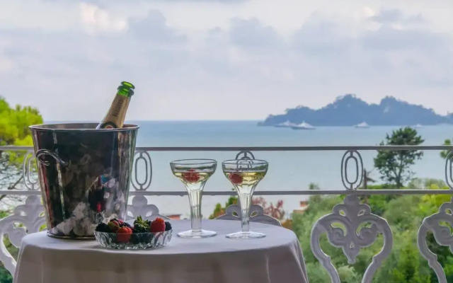 Altido Fabulous Villa Montuoro in Rapallo