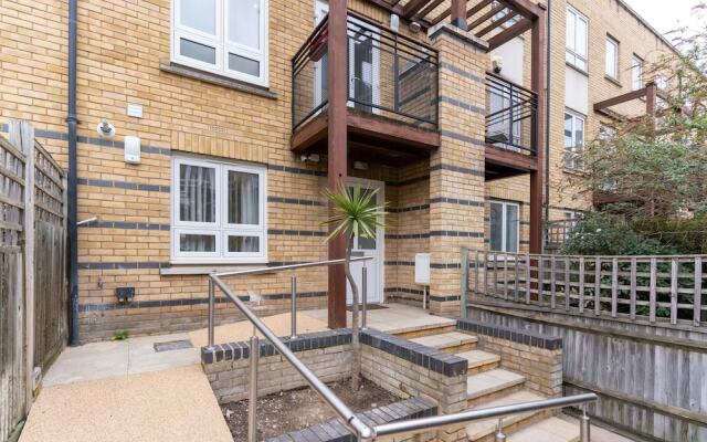 Luxury 5BD Guesthouse