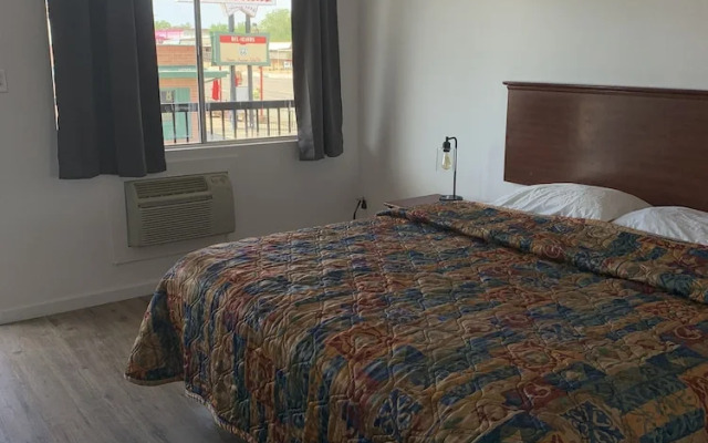 Almara Inn