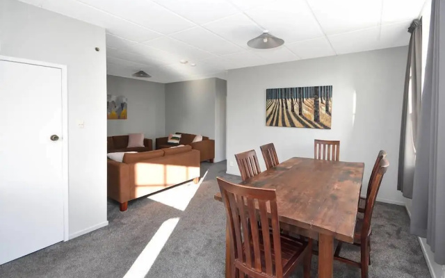 The Port Chalmers Heritage suite 2 Bdrm – Guest Rooms – Port Chalmers
