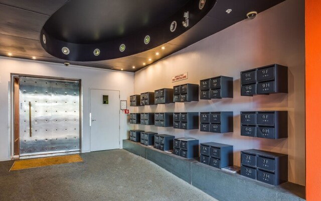 Penthouse with Mezzanine & Harbor Views