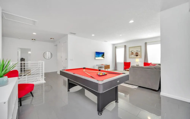 Stunning Bright Family Home Sleeps 25 Bl102